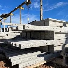 Postes de concreto em Corrente